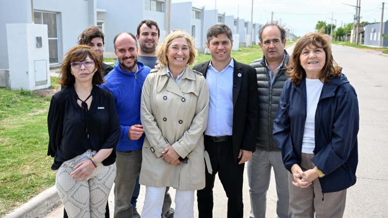 Kicillof recorrió los avances de obras de viviendas en Carlos Tejedor